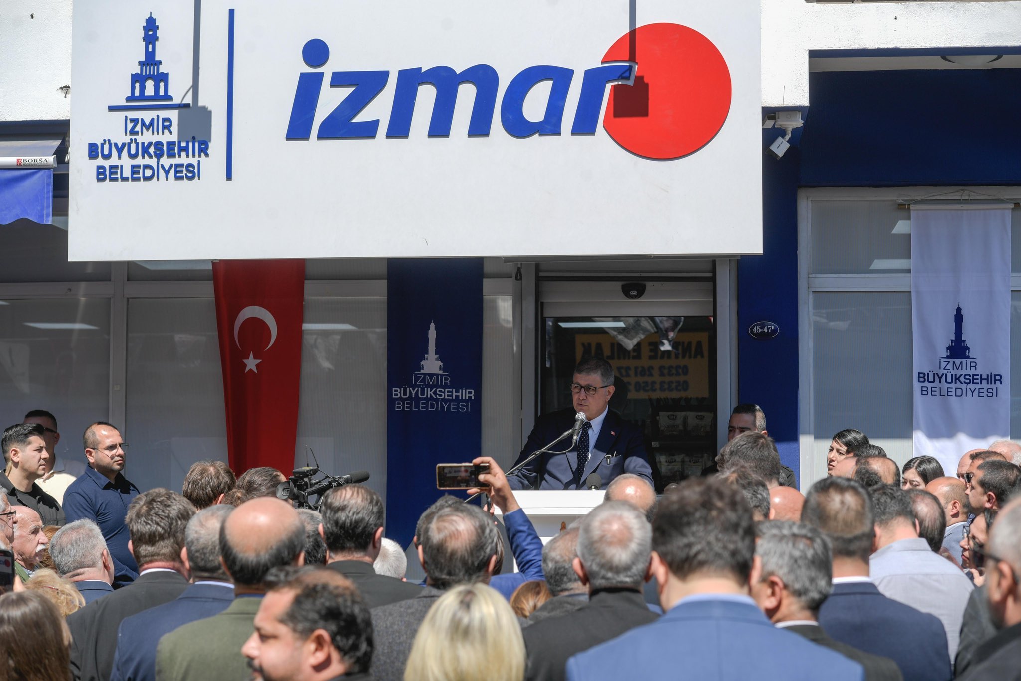 İZMAR nerede? İZMAR saat kaçta açılıyor? İZMAR'da fiyatlar ne kadar? İZMAR şubesi nerede?